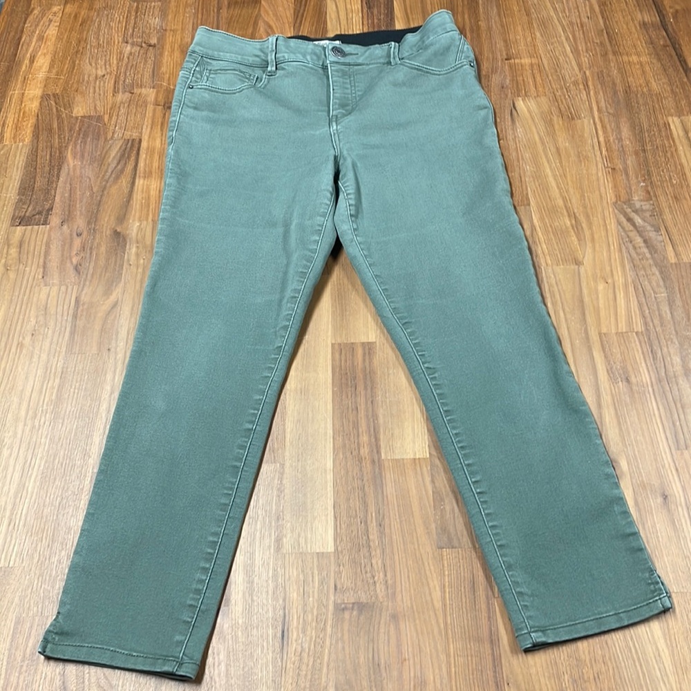 Bass olive green skinny ankle jean